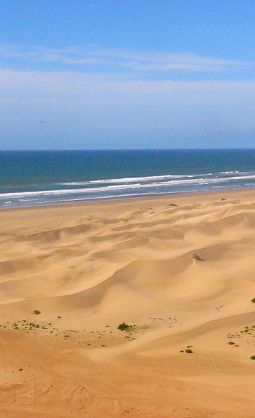 Location de voiture au Maroc pour aller à la Plage Blanche depuis Agadir